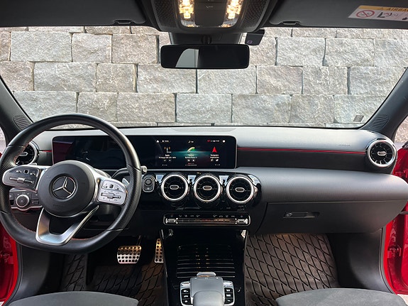 Mercedes-Benz A200 15 of 30