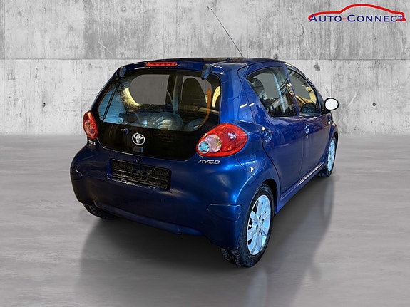 Toyota Aygo 4 of 14