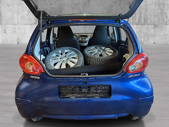 Toyota Aygo 7 of 14