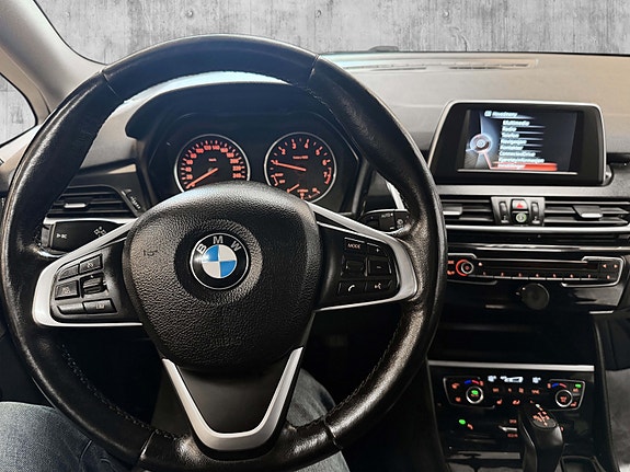 BMW 218i 12 of 30