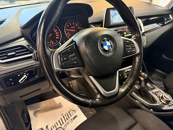 BMW 218i 11 of 30