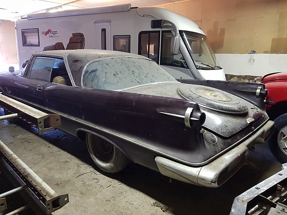 Chrysler Imperial 10 of 10