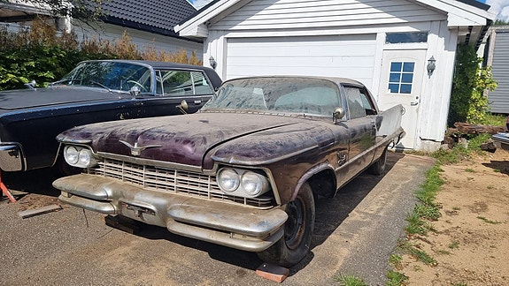 Chrysler Imperial 2 of 10