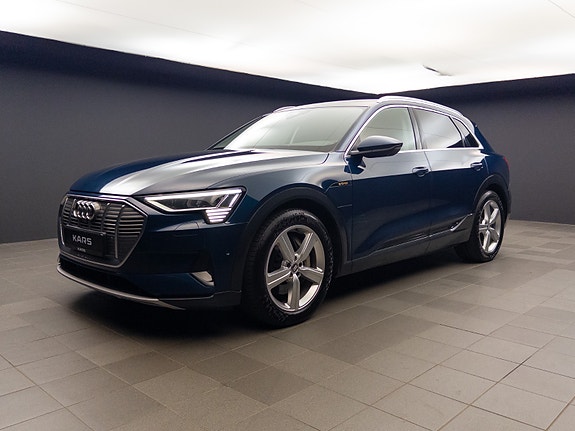 Audi e-tron 11 of 30
