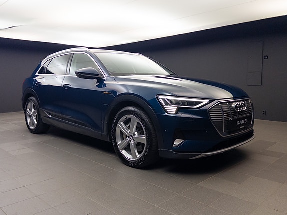 Audi e-tron 10 of 30