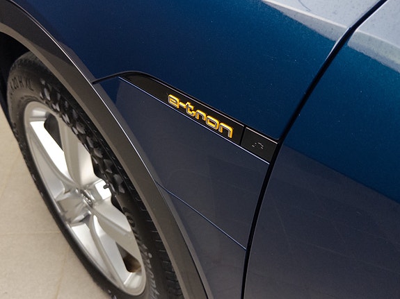 Audi e-tron 24 of 30