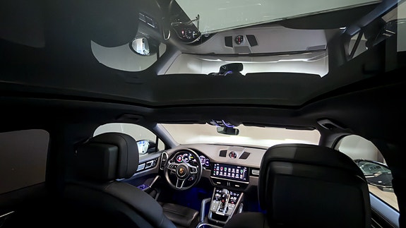 Porsche Cayenne Coupe 30 of 30