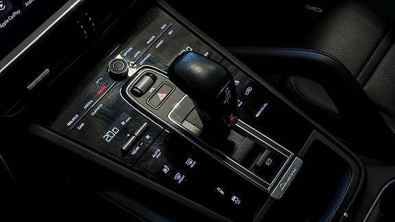 Porsche Cayenne Coupe 28 of 30