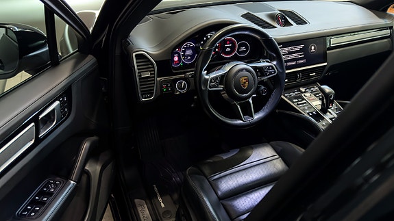 Porsche Cayenne Coupe 15 of 30