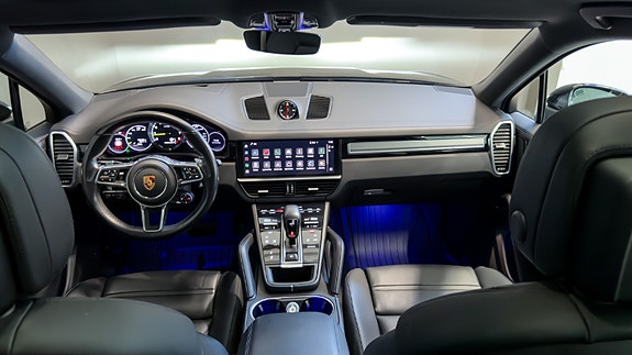 Porsche Cayenne Coupe 29 of 30