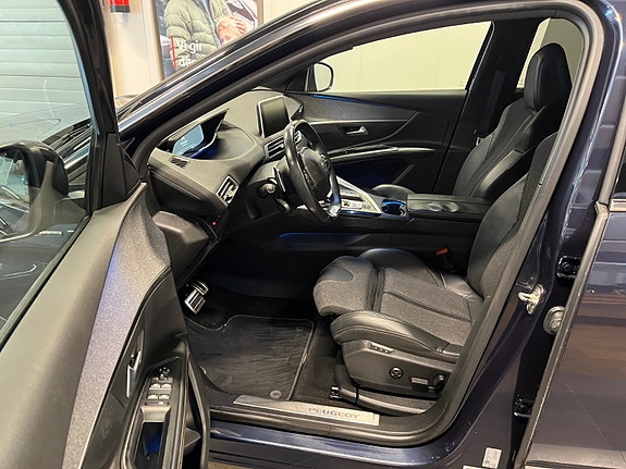 Peugeot 5008 9 of 30