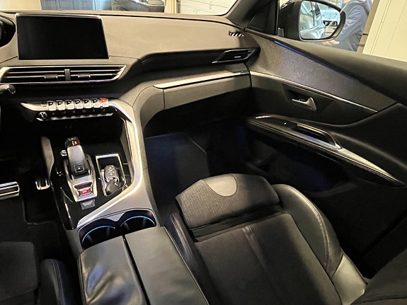 Peugeot 5008 17 of 30