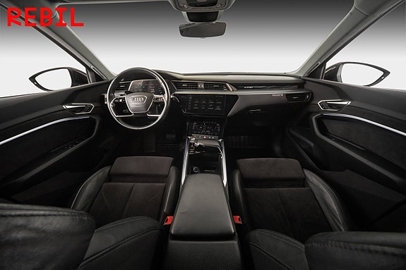 Audi e-tron 11 of 30