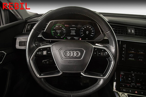 Audi e-tron 12 of 30