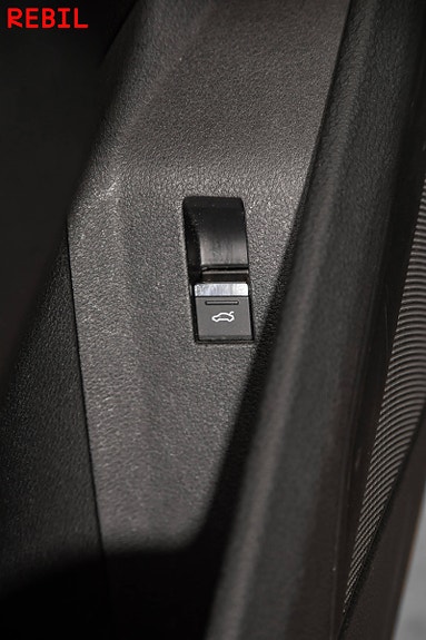 Audi e-tron 23 of 30