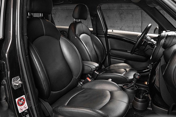 MINI Cooper S 11 of 27