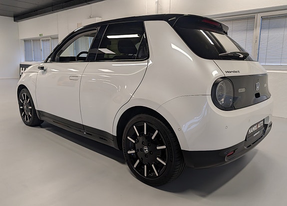 Honda e 15 of 30