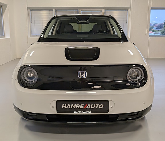 Honda e 7 of 30
