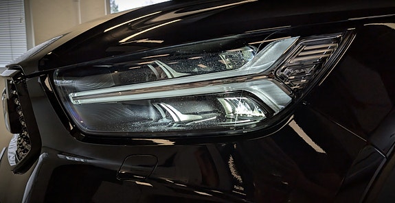 Volvo XC40 6 of 30