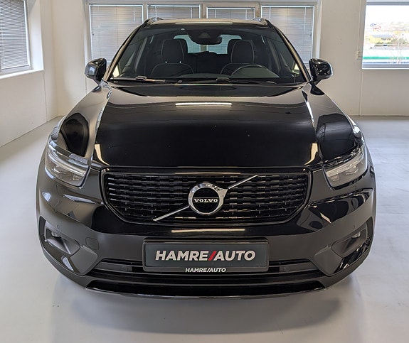 Volvo XC40 7 of 30