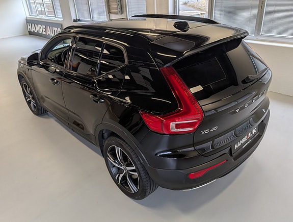 Volvo XC40 15 of 30