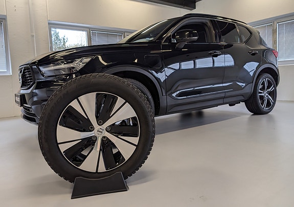 Volvo XC40 17 of 30