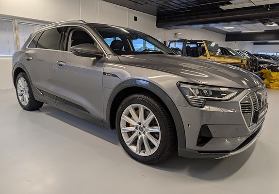 Audi e-tron 12 of 30