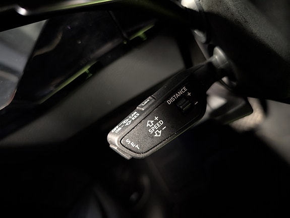 Audi e-tron 26 of 30