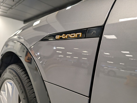 Audi e-tron 6 of 30