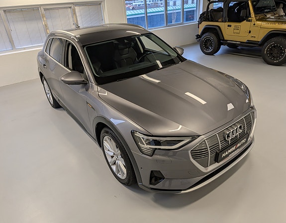Audi e-tron 13 of 30