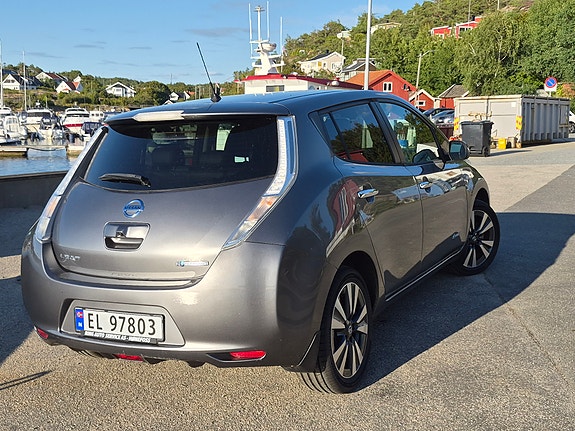 Nissan Leaf 4 of 22