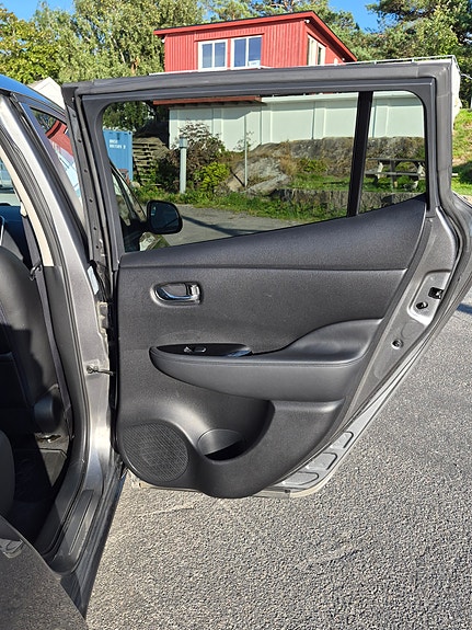 Nissan Leaf 19 of 22