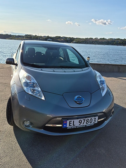 Nissan Leaf 2 of 22