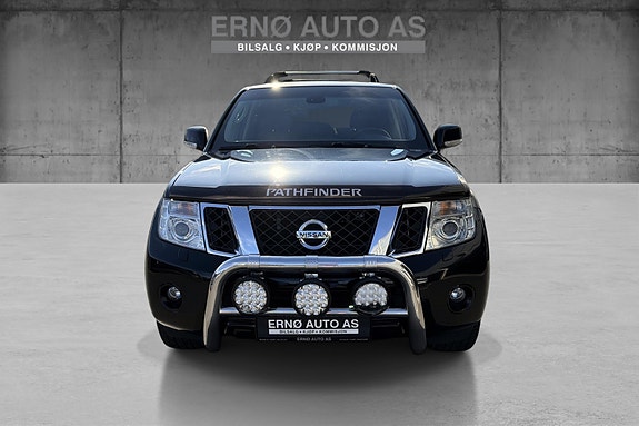 Nissan Pathfinder 3 of 15