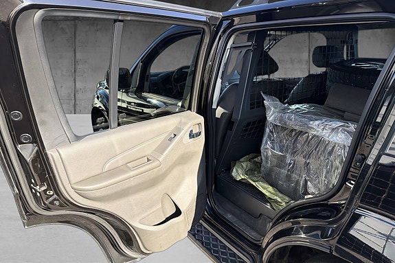 Nissan Pathfinder 9 of 15