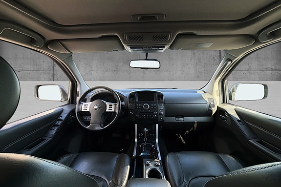 Nissan Pathfinder 12 of 15