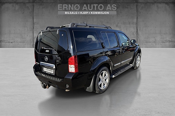 Nissan Pathfinder 7 of 15