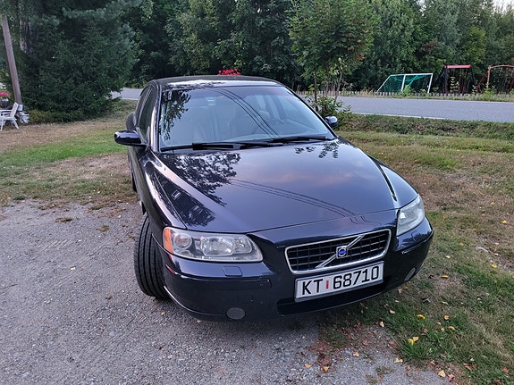 Volvo S60 2 of 3