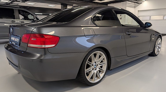 BMW 320d 12 of 30