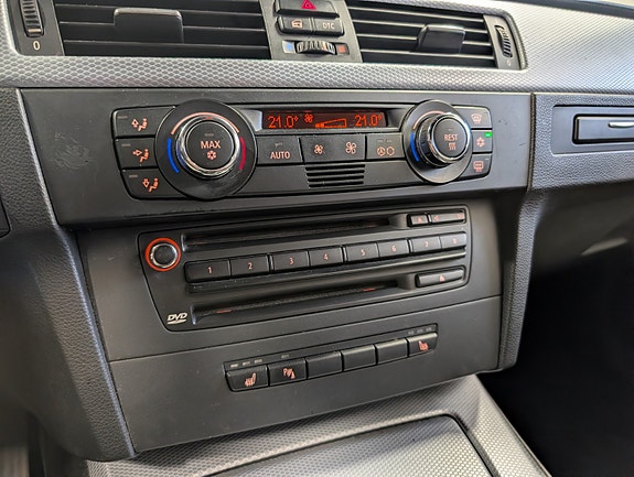 BMW 320d 30 of 30