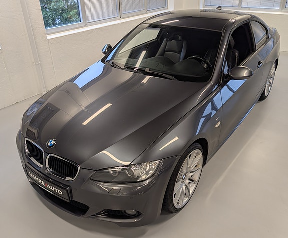 BMW 320d 3 of 30