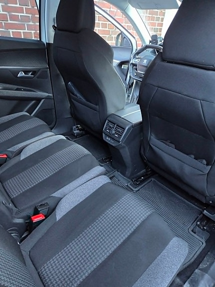 Peugeot 5008 23 of 30