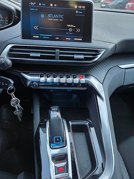 Peugeot 5008 16 of 30