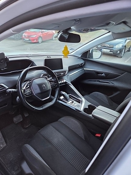 Peugeot 5008 19 of 30