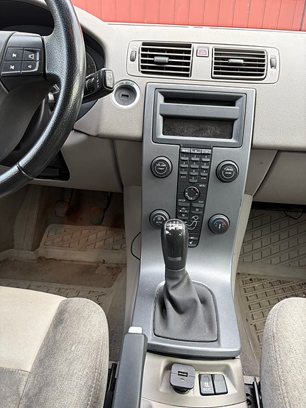 Volvo V50 7 of 7