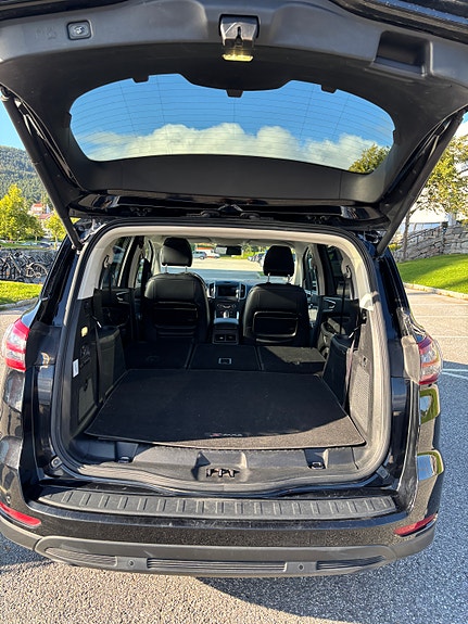 Ford S-MAX 21 of 25