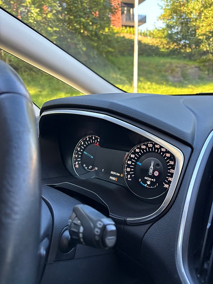 Ford S-MAX 6 of 25