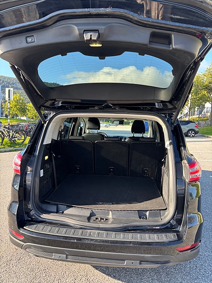 Ford S-MAX 22 of 25