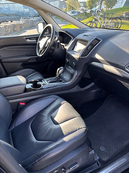 Ford S-MAX 8 of 25