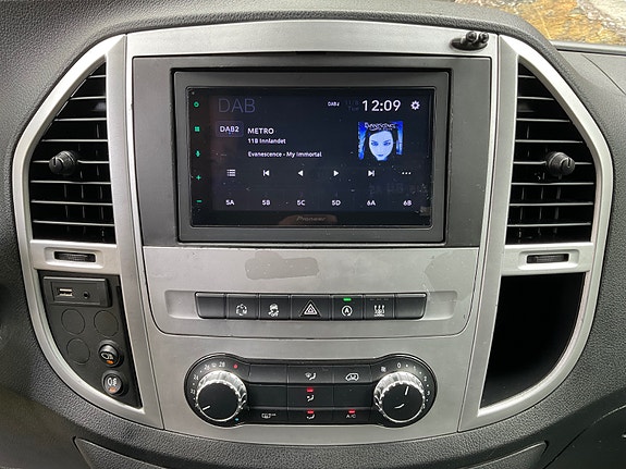 Mercedes-Benz Vito 20 of 30